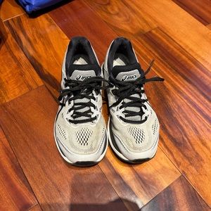 Men’s ASICS running shoes